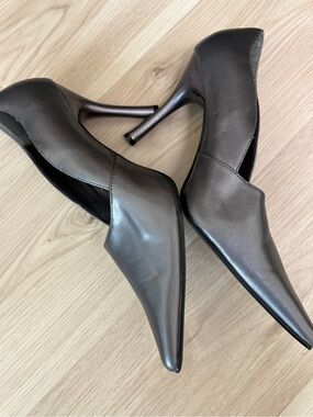 Vintage Elegant Slip On Pump Stiletto Pointed Toe Metallic Grey Carrini Size 7